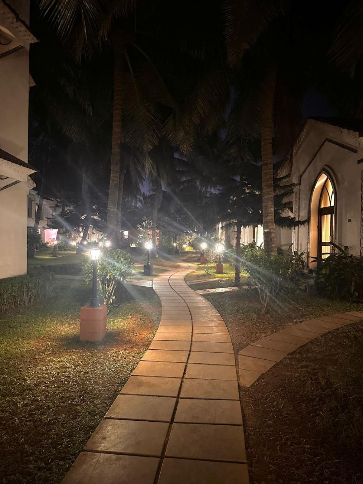 Riviera Hermitage Арпора Экстерьер фото